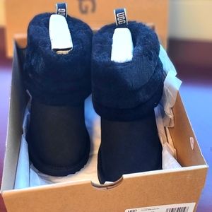 SOLD NIB - Ugg Boots - 10c